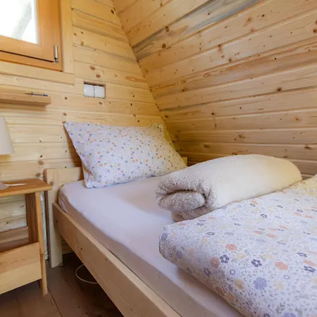 Resort Pod Orehi - Apartma & Glamping Bled Zimmer foto