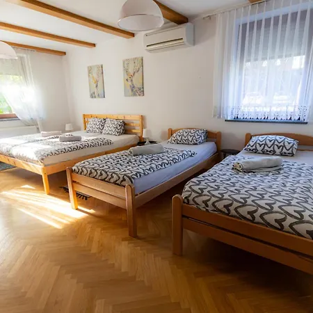 Resort Pod Orehi - Apartma & Glamping Bled Zimmer foto