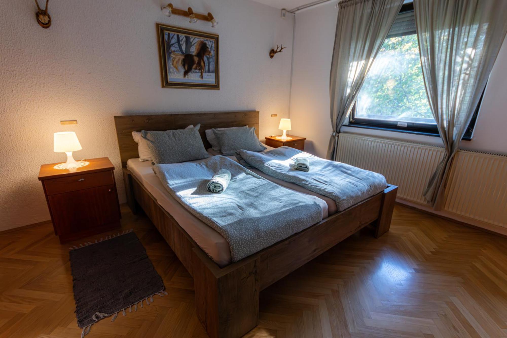 Pod Orehi - Apartma & Glamping *