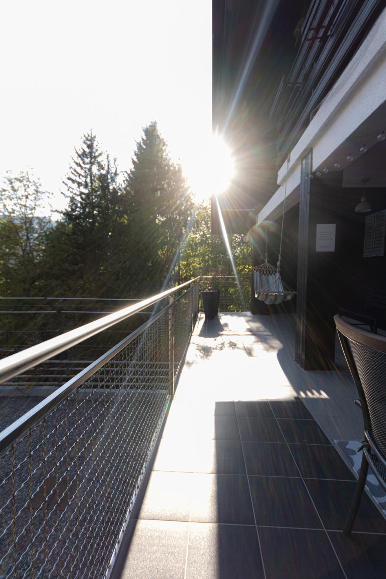 Pod Orehi - Apartma & Glamping