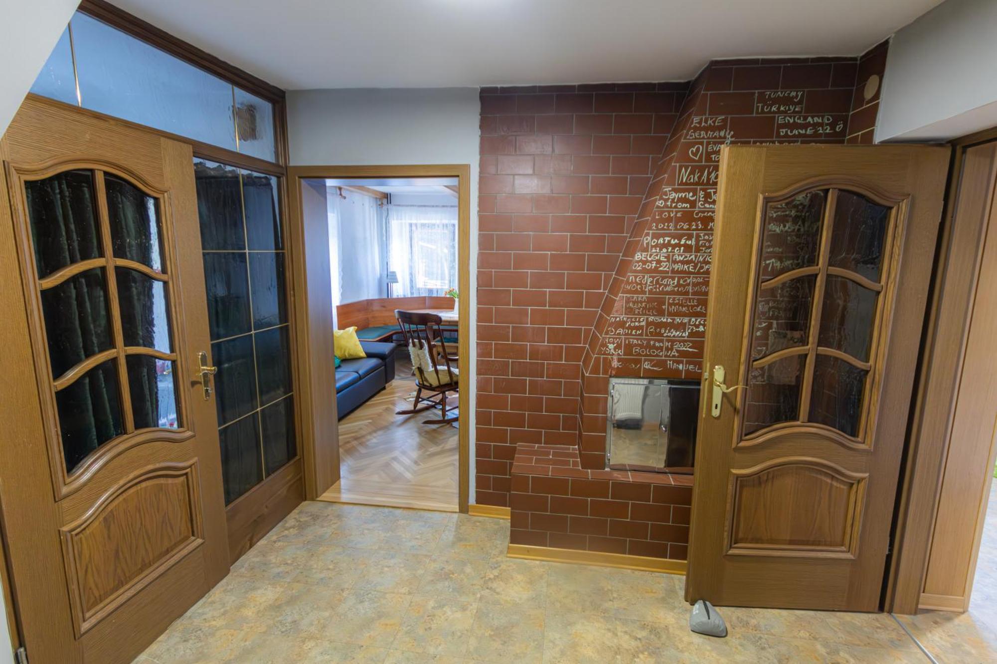 Apartment Pod Orehi - Apartma & Glamping *
