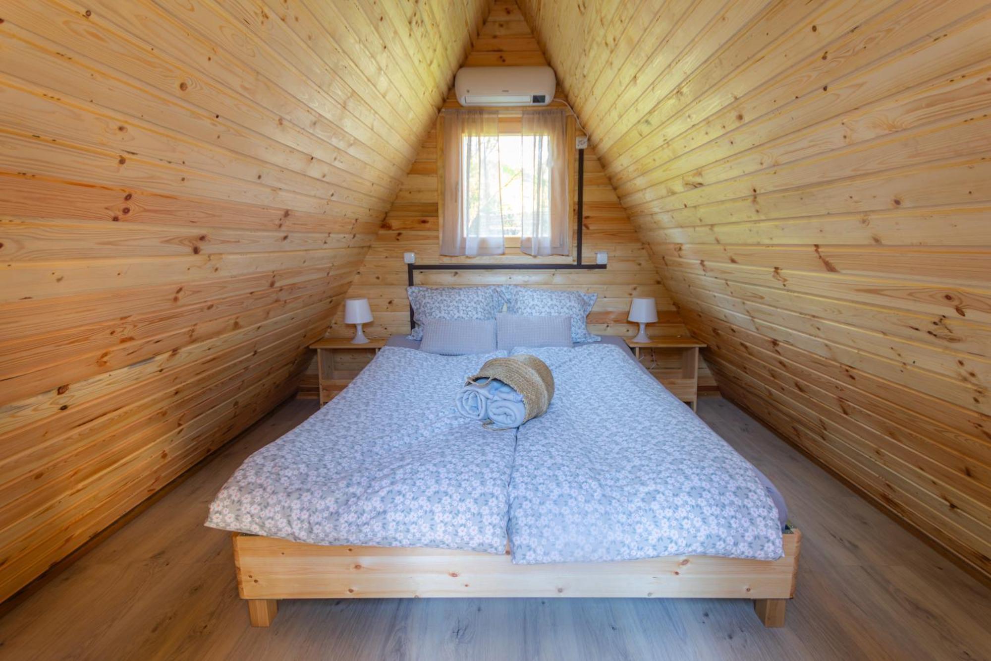 Pod Orehi - Apartma & Glamping Apartment Bled